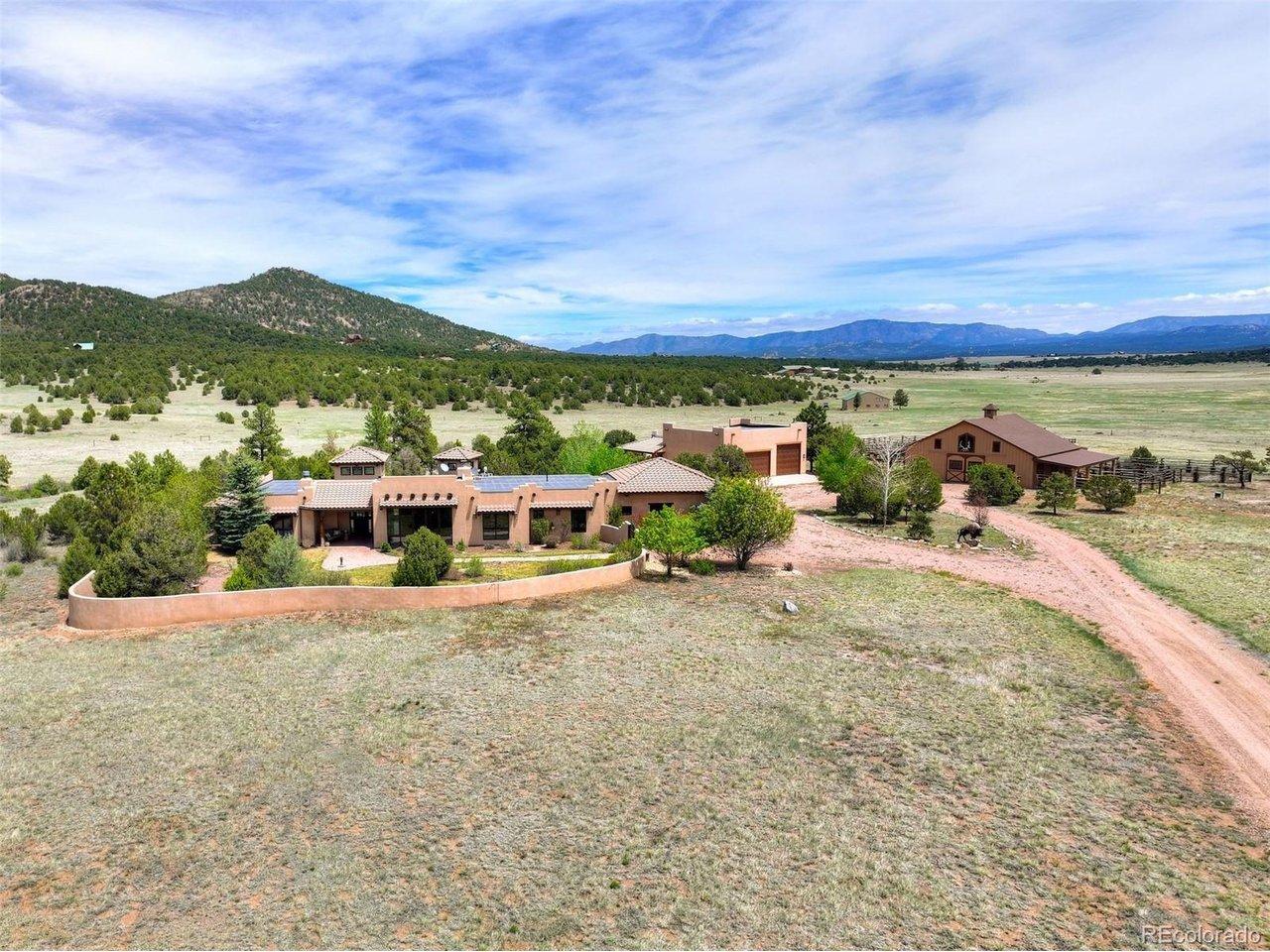 Image 3: Great front view of the home and its Southwestern design. Image 3: Great front view of the home and its Southwestern design.
