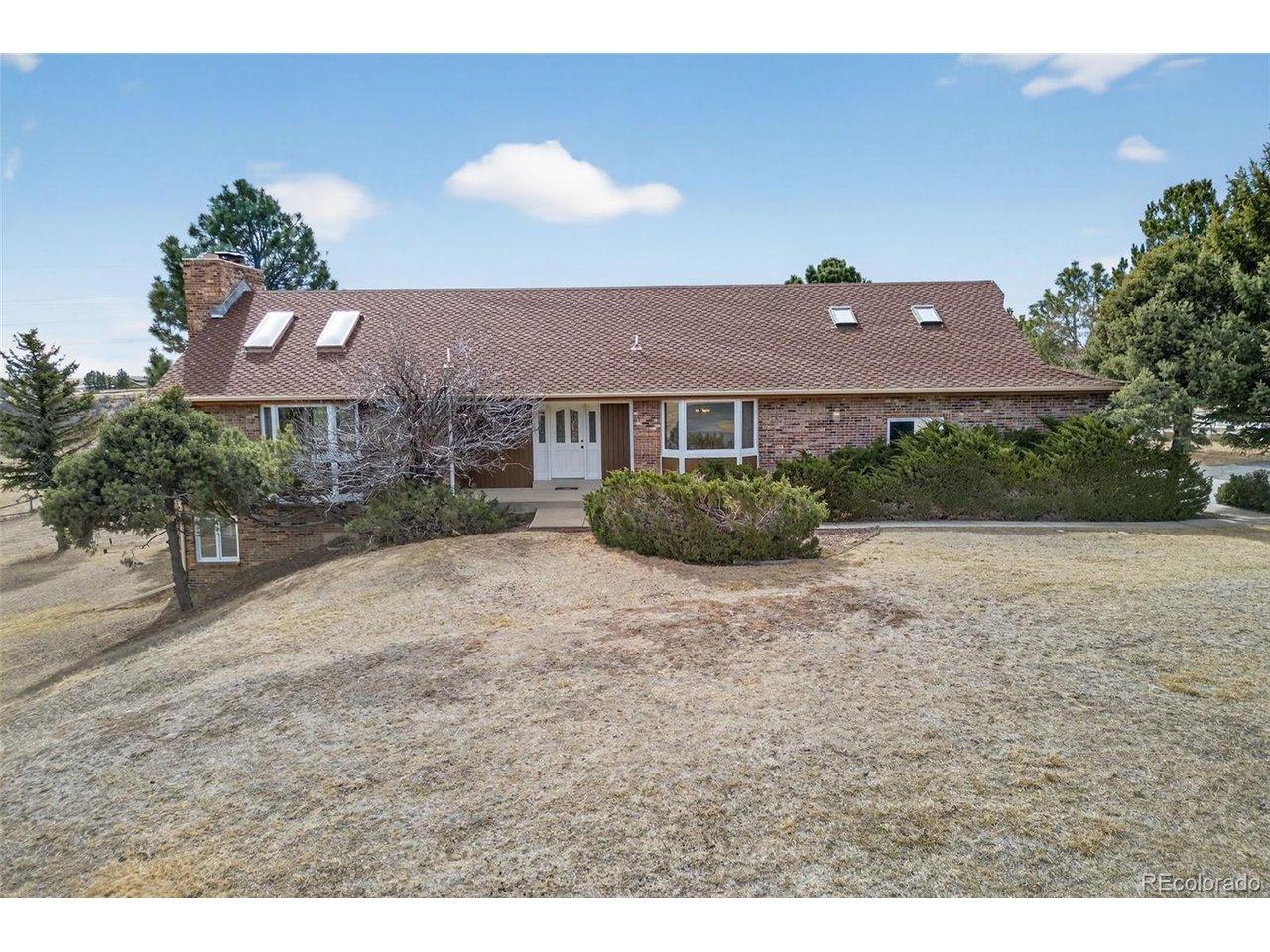 Image 3: Front of house daylight Image 3: Front of house daylight