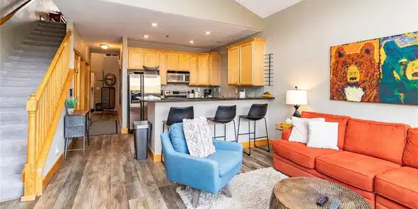 Image 3: Gorgeous new Flooring Image 3: Gorgeous new Flooring