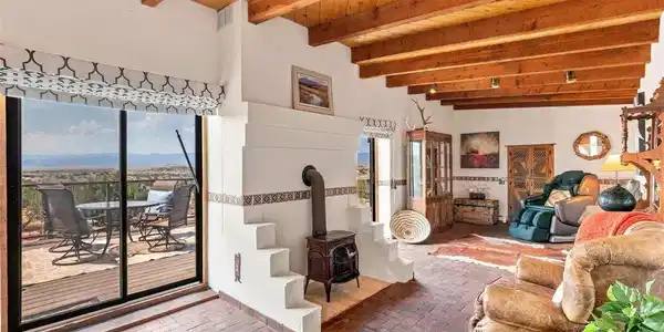 Image 2: Living Room Image 2: Living Room