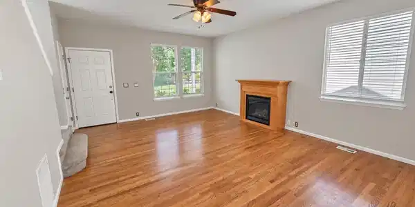 Image 4: living room Image 4: living room