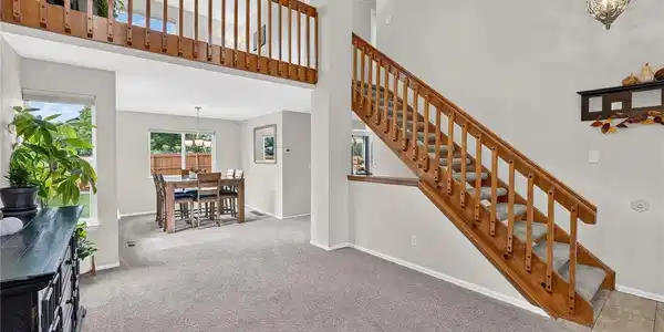 Image 2: Living room