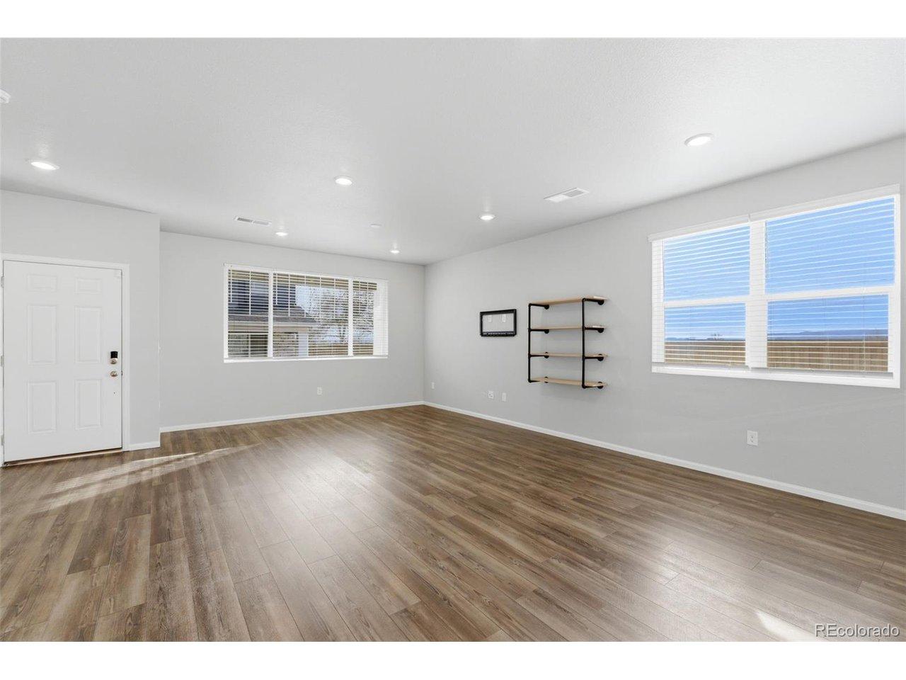Image 2: fRONT DOOR AND FAMILY ROOM Image 2: fRONT DOOR AND FAMILY ROOM