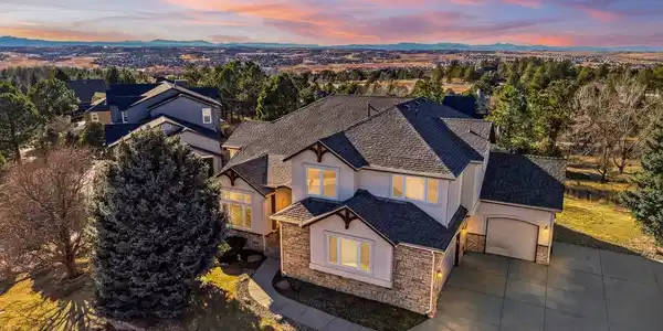 7493 Nuthatch Cir