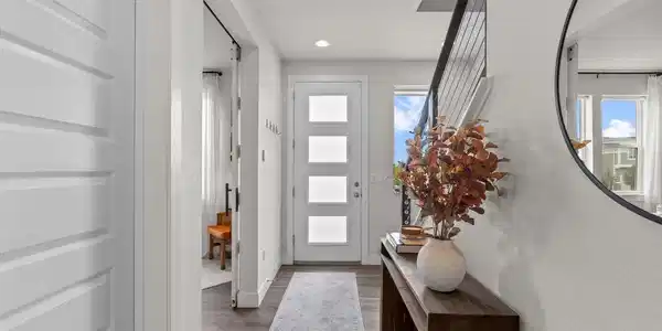 Image 4: Foyer Image 4: Foyer