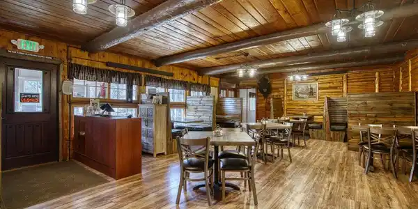 Image 3: Rock Creek Tavern restaurant