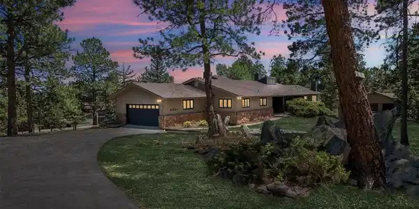 Image 2: Located at the end a well established street with only 8 other homes, and no HOA Image 2: Located at the end a well established street with only 8 other homes, and no HOA