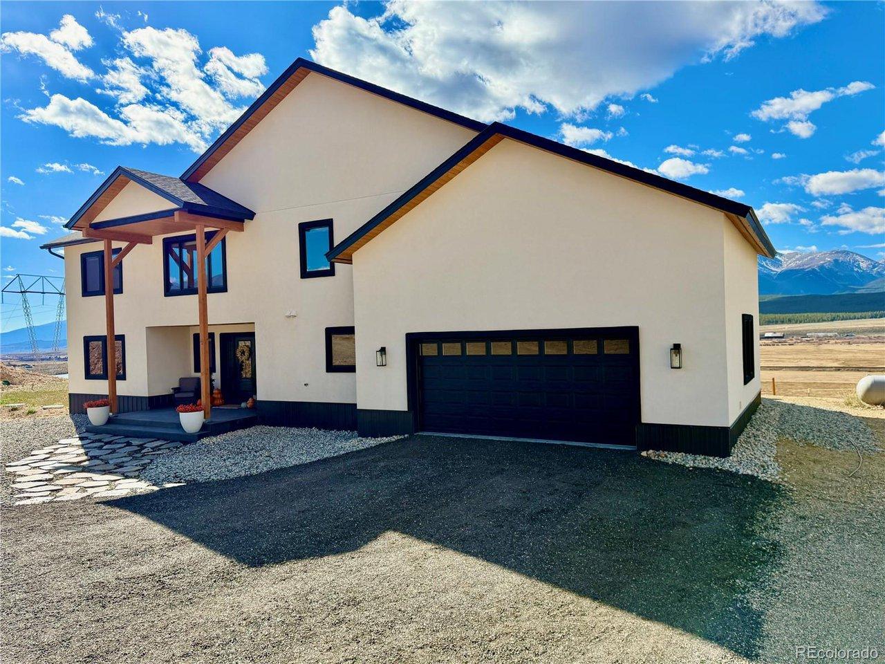 Image 2: easy to maintain exterior