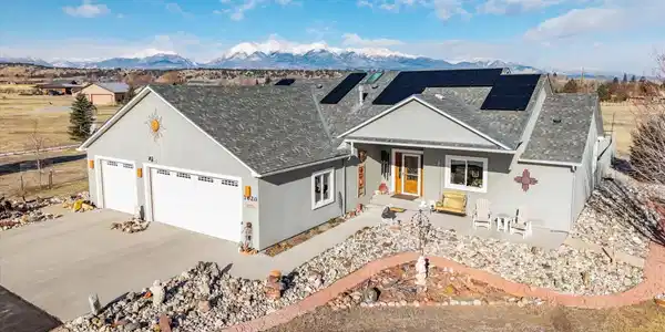 7620 Meadowlark Dr