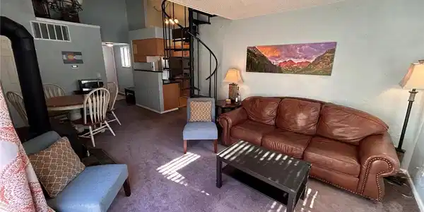 1901 Clear Creek Dr