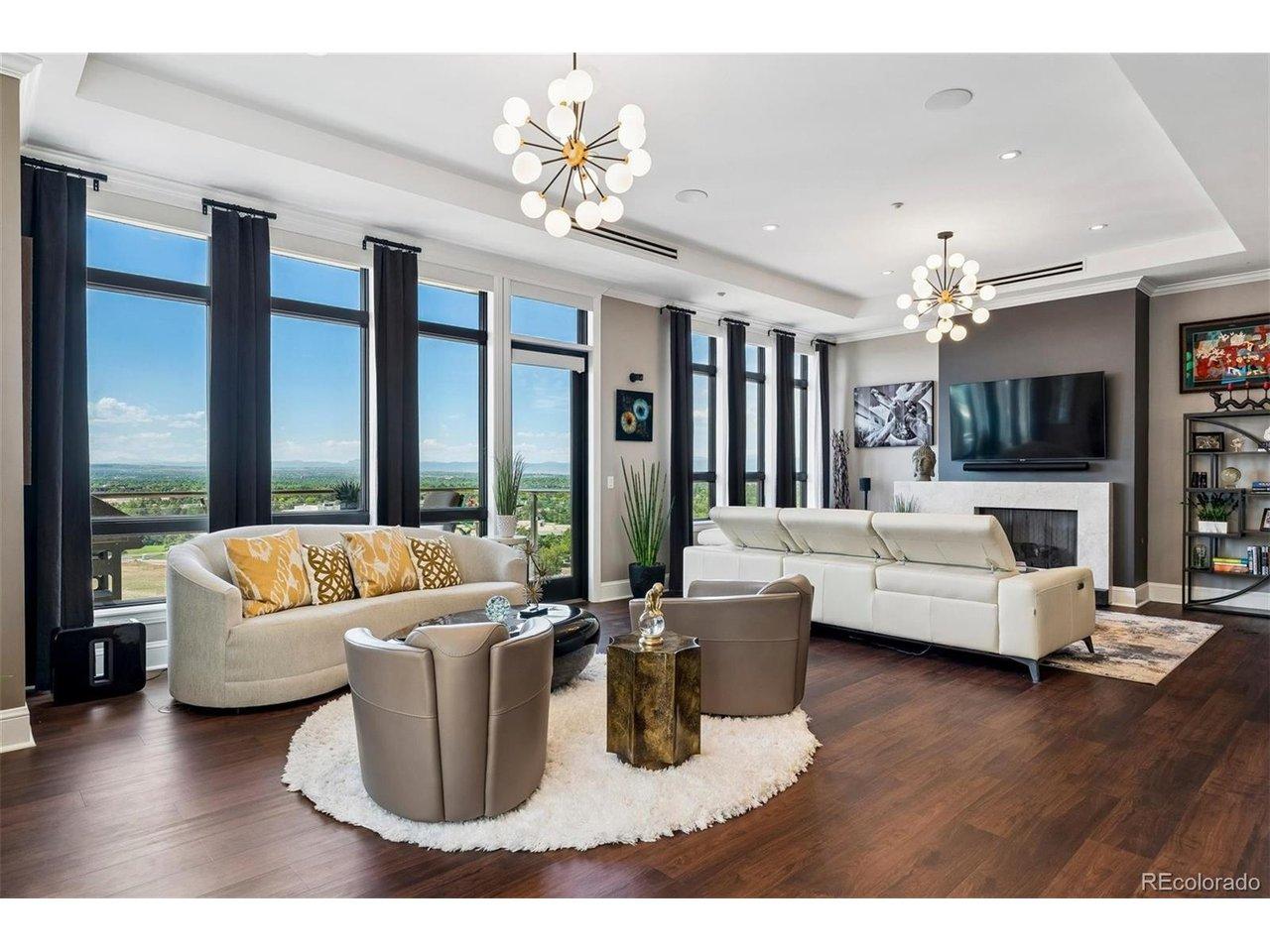 Image 2: Great Room with Floor to Ceiling Windows Image 2: Great Room with Floor to Ceiling Windows