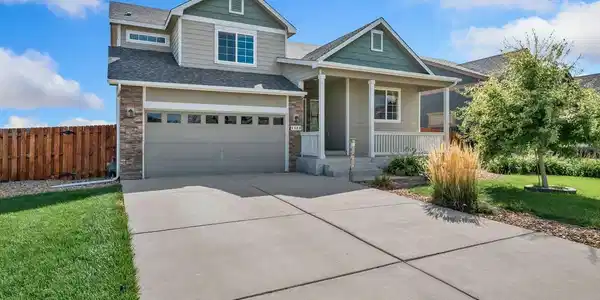 Image 2: Oversized Garage Image 2: Oversized Garage