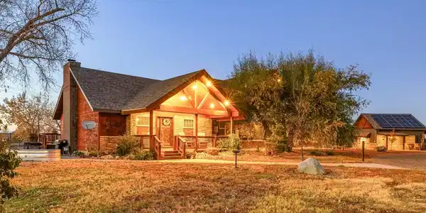 Image 3: The main ranch house. Image 3: The main ranch house.