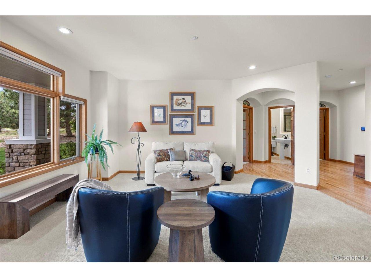 Image 4: Living Room Image 4: Living Room