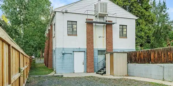 Image 2: Rear of Building Image 2: Rear of Building