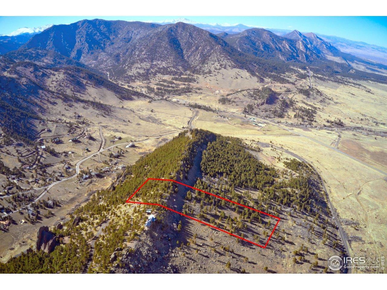 Image 2: View looking North, adjacent to a 30 acre conservation easement (property outlines are approximate) Image 2: View looking North, adjacent to a 30 acre conservation easement (property outlines are approximate)