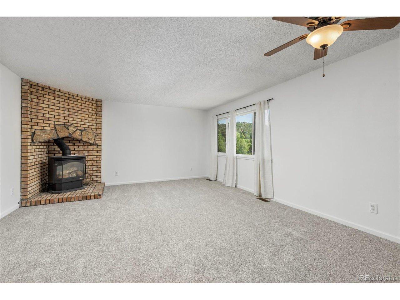 Image 4: LIVING ROOM NEW PAINT NEW CARPET