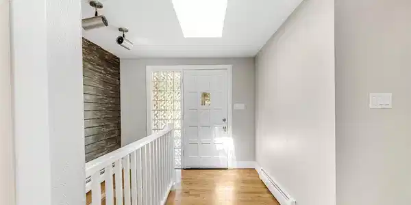 Image 3: Entry and stairway to basement Image 3: Entry and stairway to basement