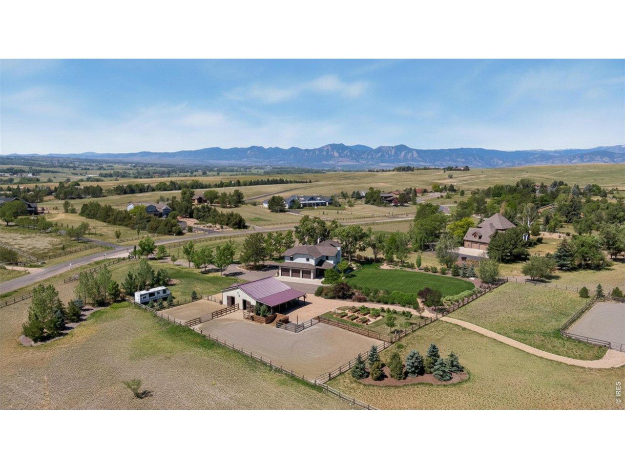 Image 1: Your own Boulder Ranch!