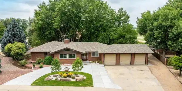 401 Sherilynn Cir