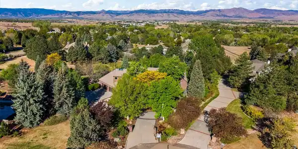 Image 3: Expansive West-facing views Image 3: Expansive West-facing views