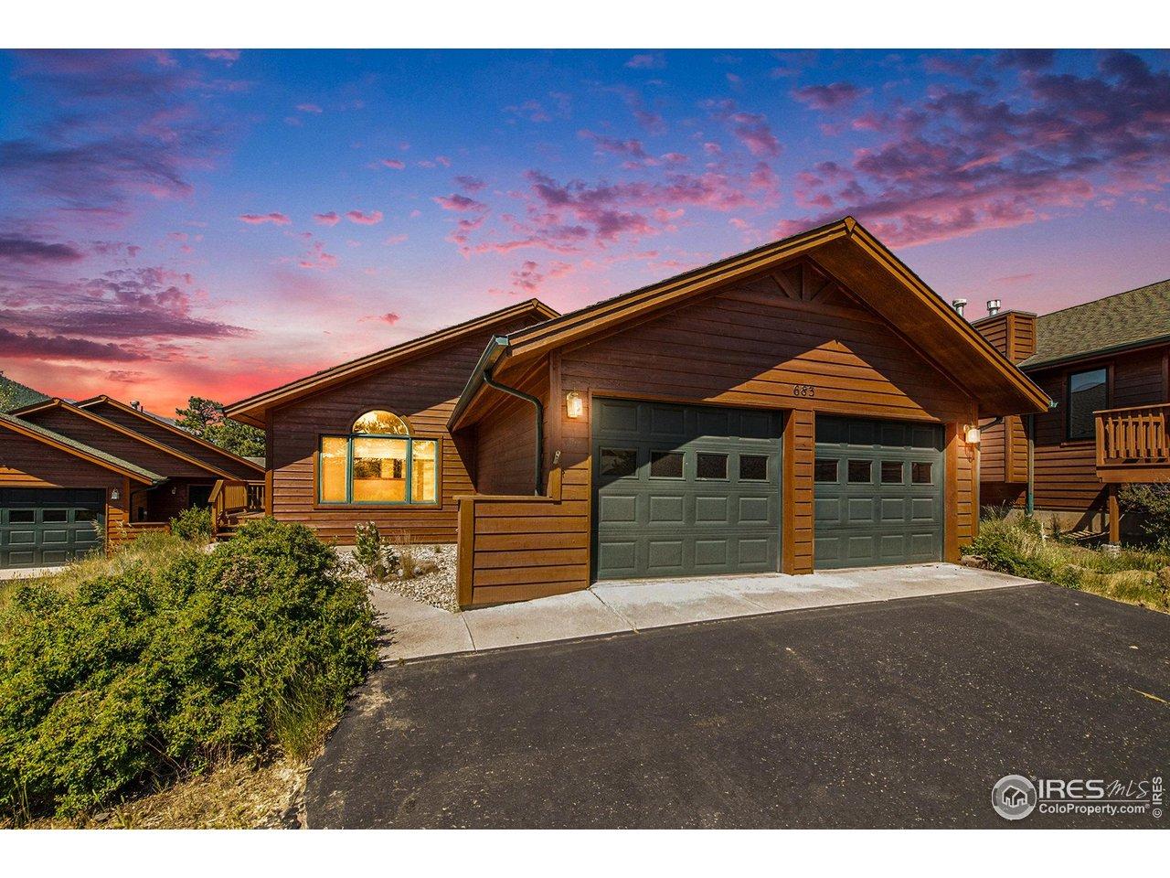Image 2: Detached Condo and 2 car garage! Image 2: Detached Condo and 2 car garage!