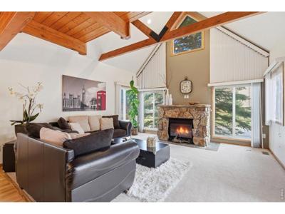 300 Far View Dr