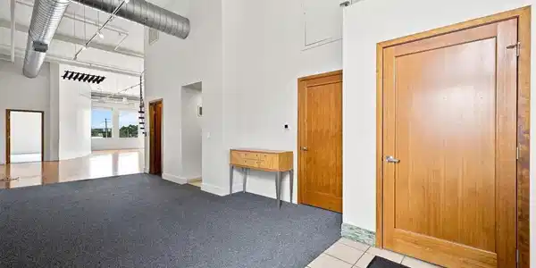 Image 4: Entry Foyer Image 4: Entry Foyer