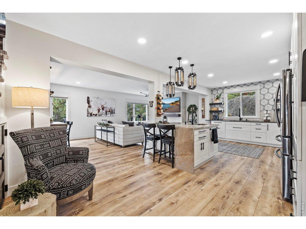 Image 2: Fully Remodeled Kitchen Image 2: Fully Remodeled Kitchen