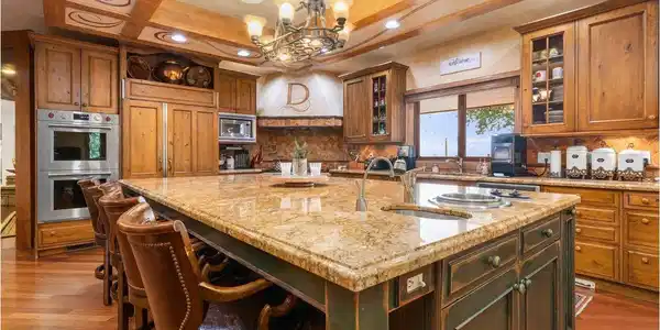 Image 2: Kitchen Image 2: Kitchen