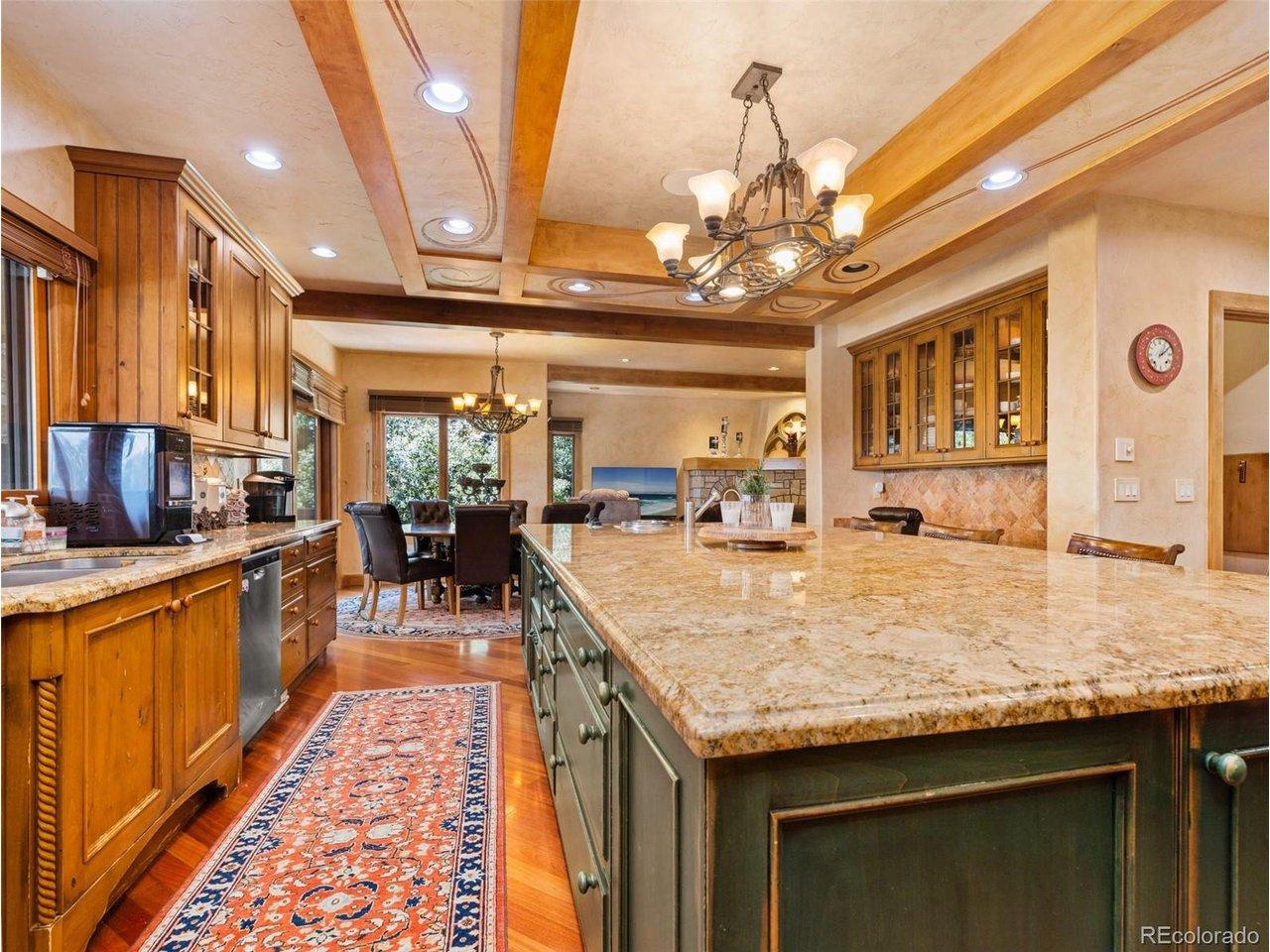 Image 3: Kitchen cont.