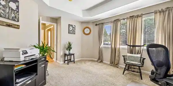 Image 4: Roomy with tray ceiling and... Image 4: Roomy with tray ceiling and...