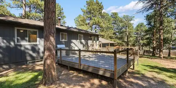 Image 3: Back Yard and Deck! Image 3: Back Yard and Deck!