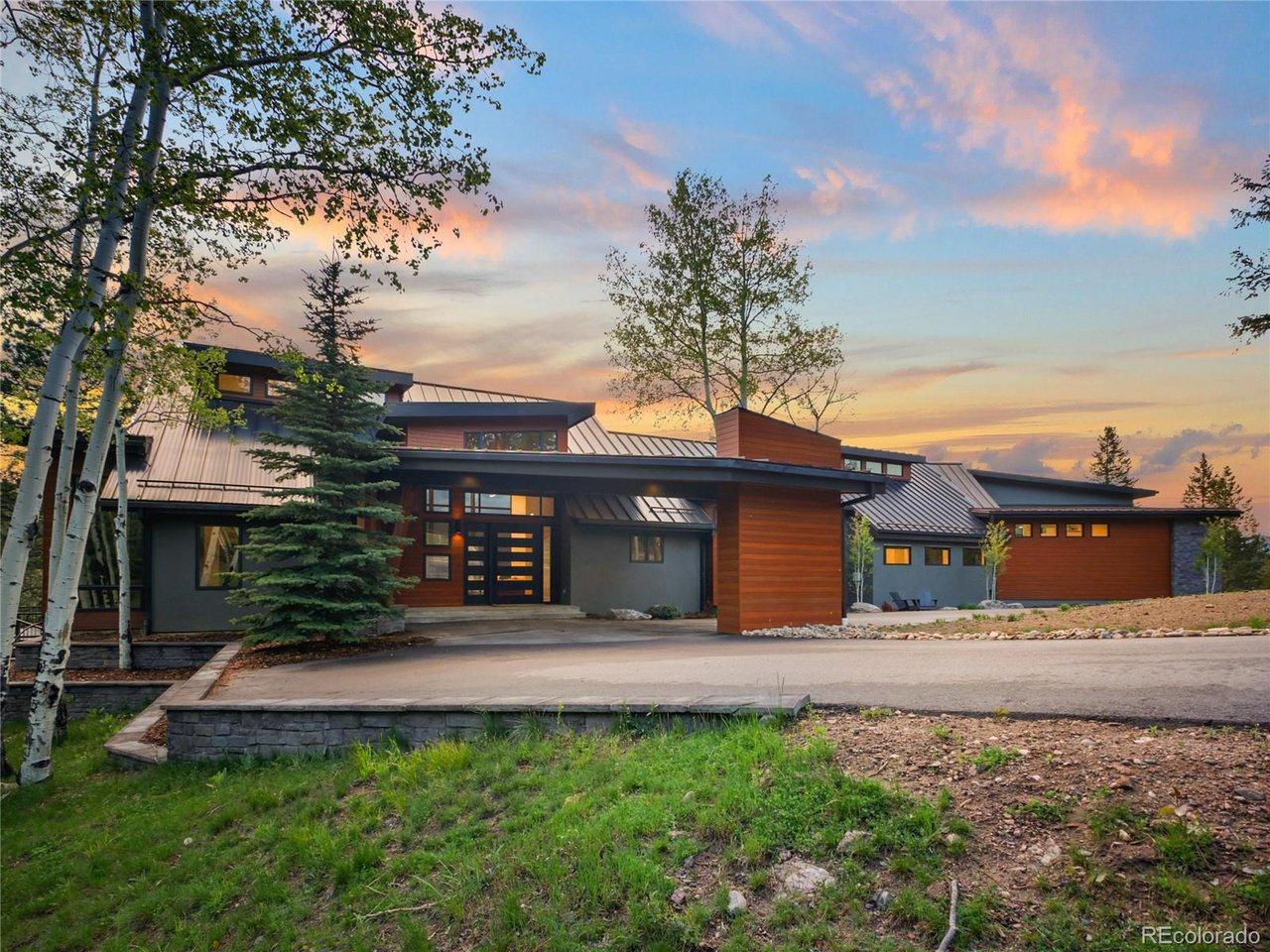 Image 3: Custom home in Soda Creek Image 3: Custom home in Soda Creek