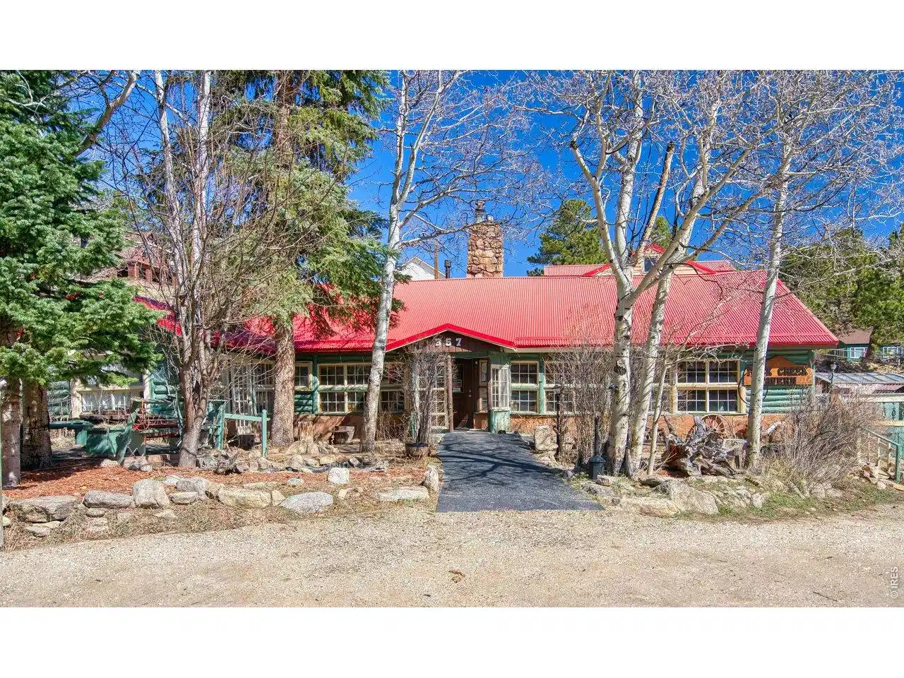 Image 1: Front Entrance Image 1: Front Entrance