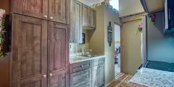 Image 3: Apartment Kitchen Image 3: Apartment Kitchen