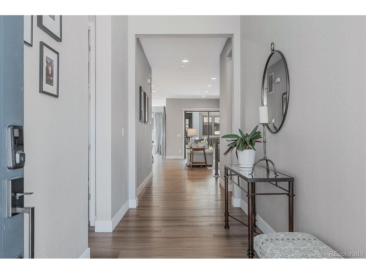 Image 2: Inviting entry Image 2: Inviting entry