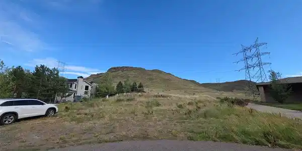 Image 4: View from street Image 4: View from street