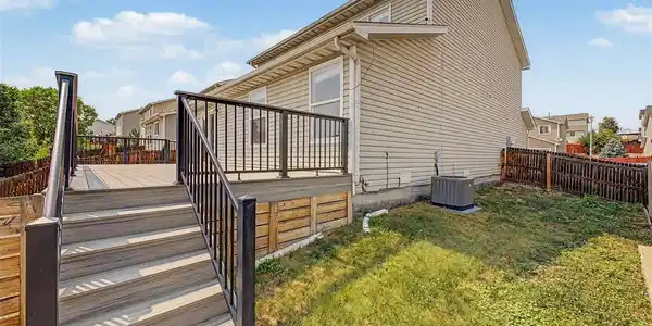 Image 3: Nice Side Yard/Back Yard Image 3: Nice Side Yard/Back Yard