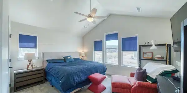 Image 4: Plenty of space for bedroom furniture Image 4: Plenty of space for bedroom furniture