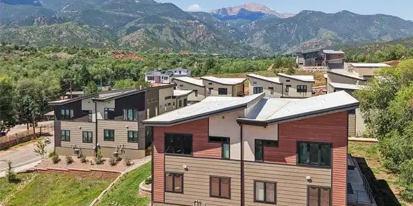 Image 2: Wake Up to Pikes Peak Image 2: Wake Up to Pikes Peak