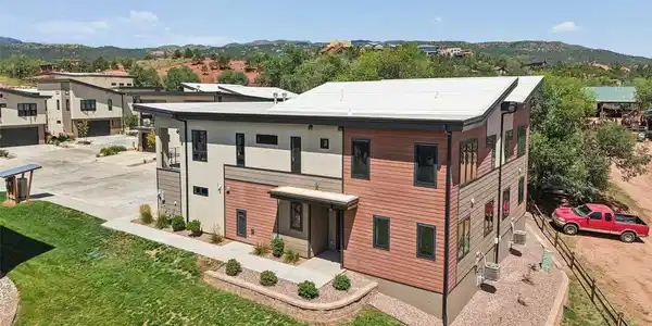 Image 3: Enclave of 12 Luxury Townhomes Image 3: Enclave of 12 Luxury Townhomes