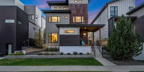 345 Pascal St