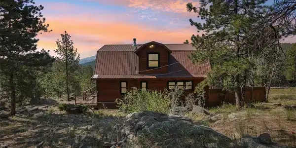 Image 3: A Must-See Home Image 3: A Must-See Home
