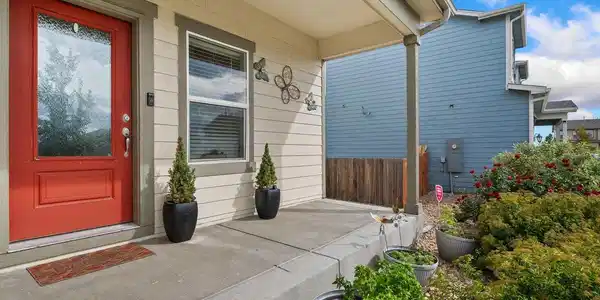 Image 3: Inviting covered porch