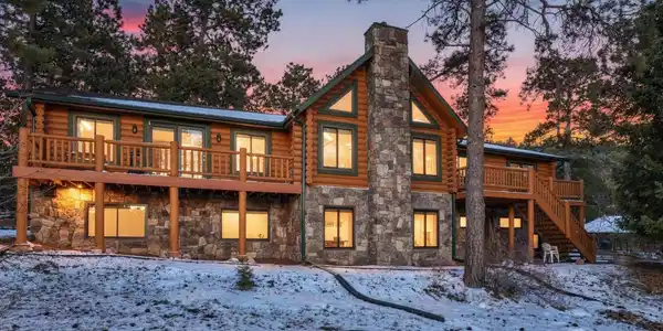 8220 Iowa Gulch Rd