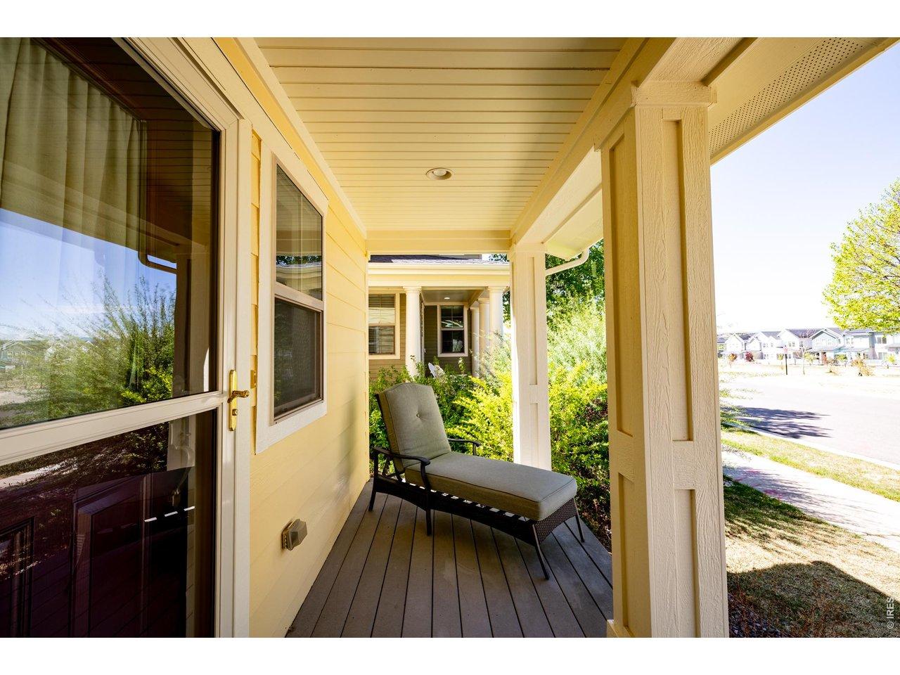 Image 3: Relax on your quiet tree lined street and enjoy the views of Longs Peak.