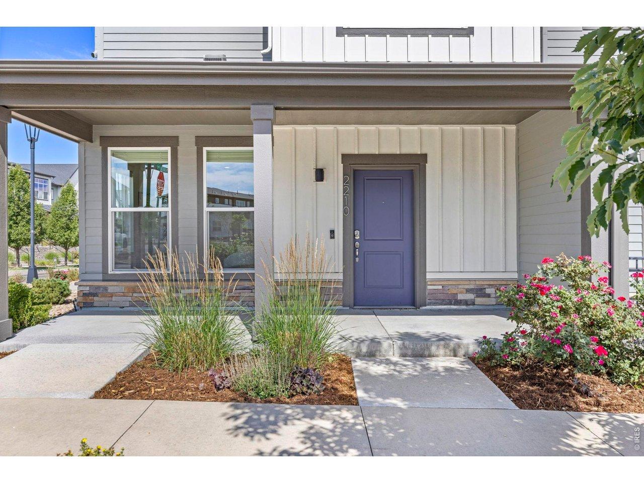 Image 4: Covered Front Porch