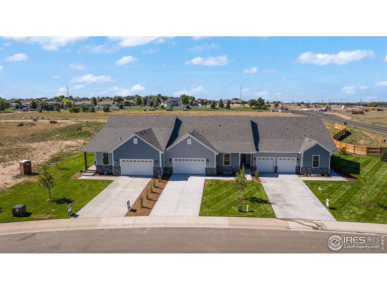Image 3: High quality class 4 hail resistant 50-year roof shingles
