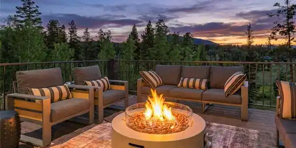 Image 4: Deck at twilight